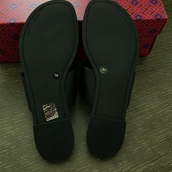 Tory Burch - Benton Band Flat Sandal / Calf Leather / Perfect Black / Size 7 - Picture 3 of 6